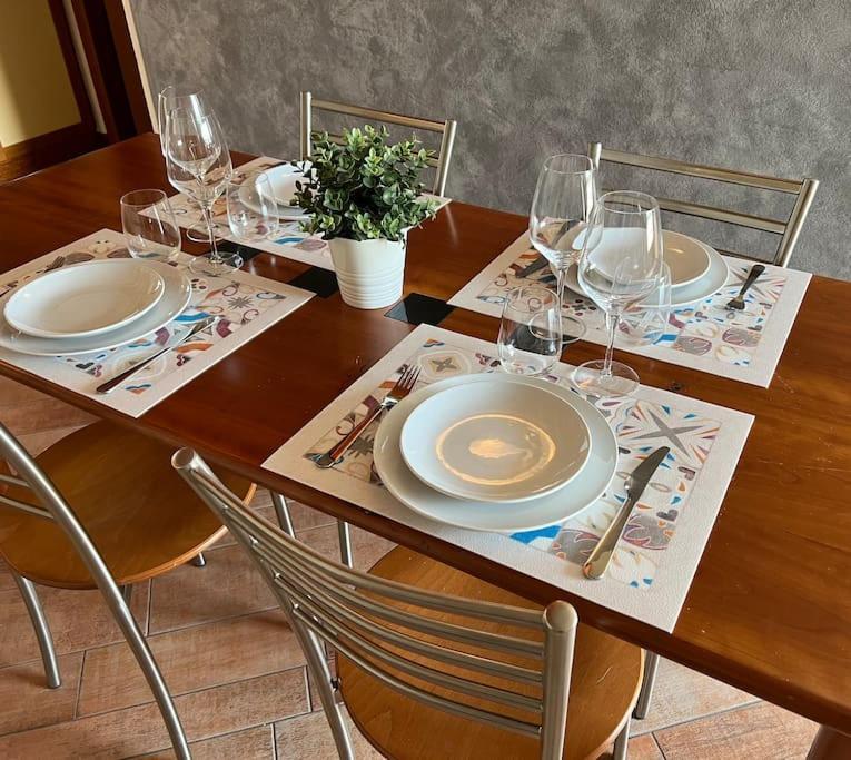 Appartement Attico In Piazza Matteotti à Desenzano del Garda Extérieur photo