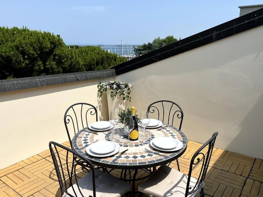 Appartement Attico In Piazza Matteotti à Desenzano del Garda Extérieur photo