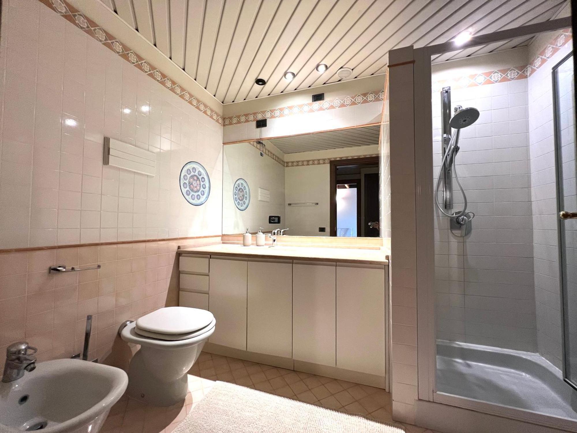 Appartement Attico In Piazza Matteotti à Desenzano del Garda Extérieur photo