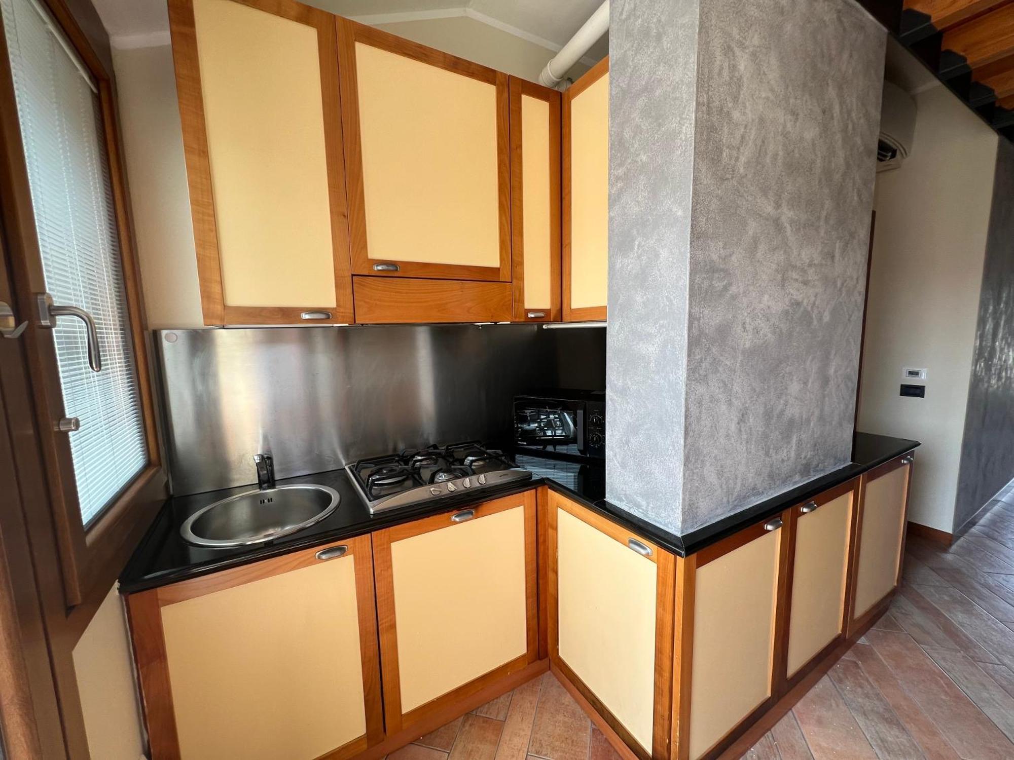 Appartement Attico In Piazza Matteotti à Desenzano del Garda Extérieur photo